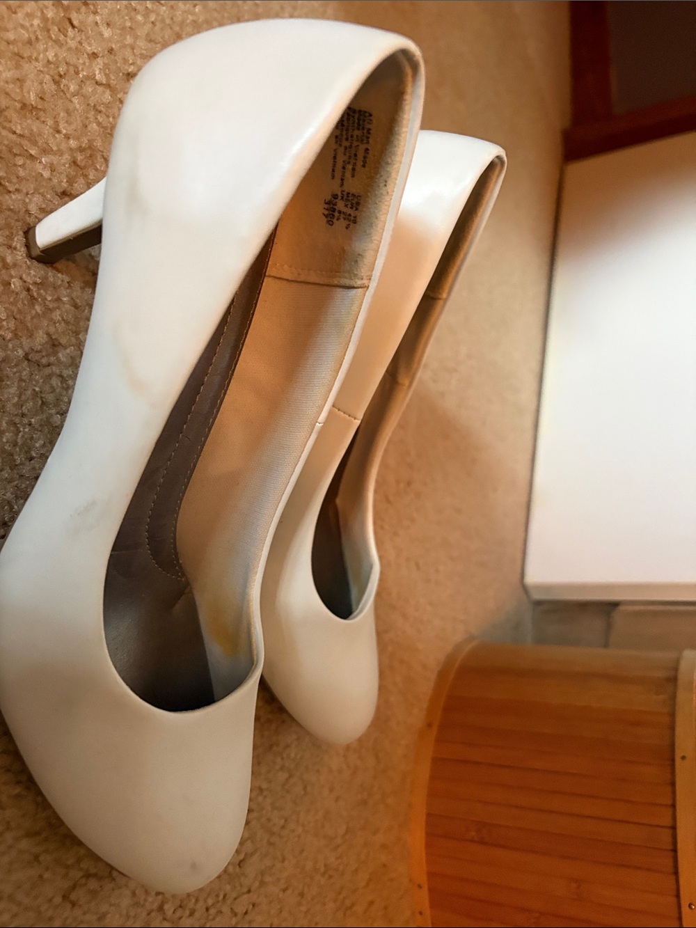 comfort plus by Predictions Ivory Mid-Heel Pumps size10